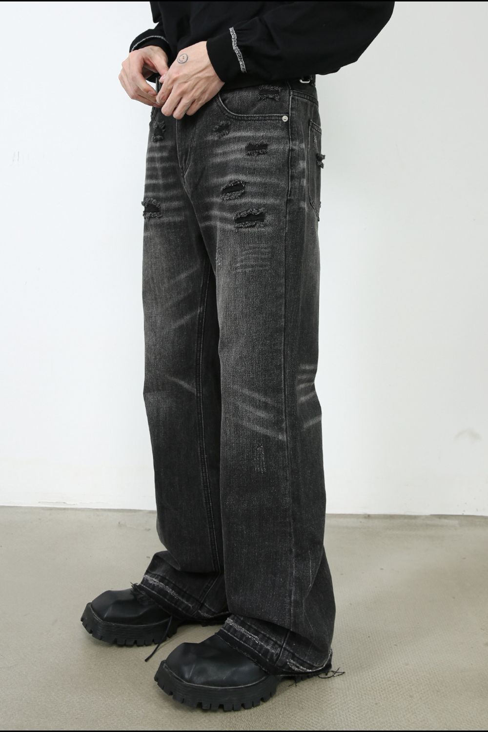 Men's Frayed Hem Bootcut Jeans - felvior