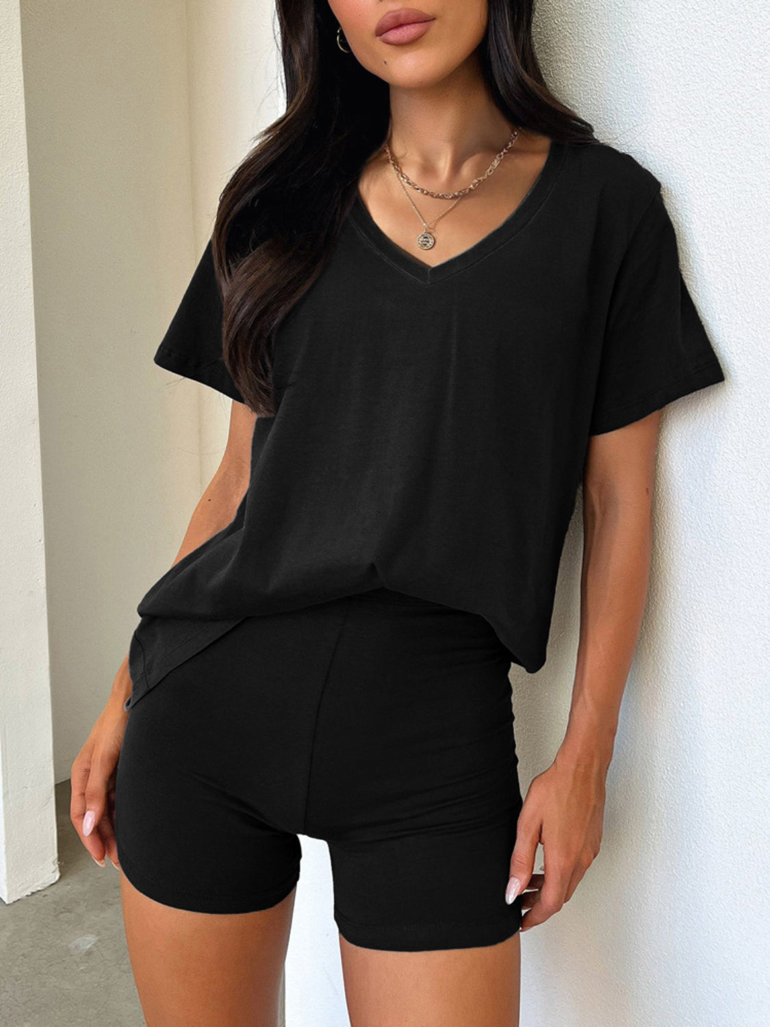V-Neck T-Shirt and Shorts Set - felvior