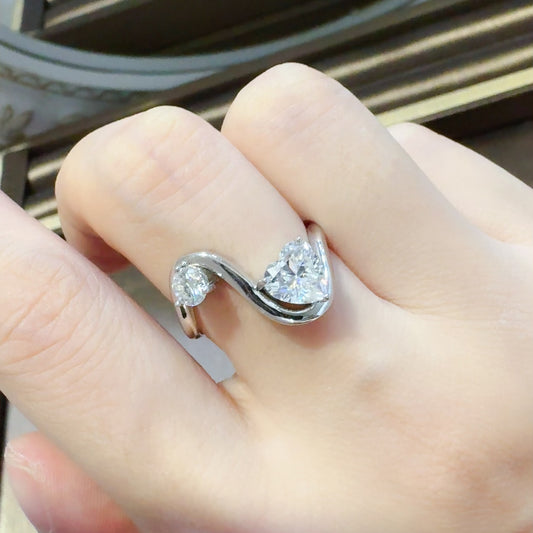 1.3 Carat Moissanite 925 Sterling Silver Irregular Shape Ring - felvior