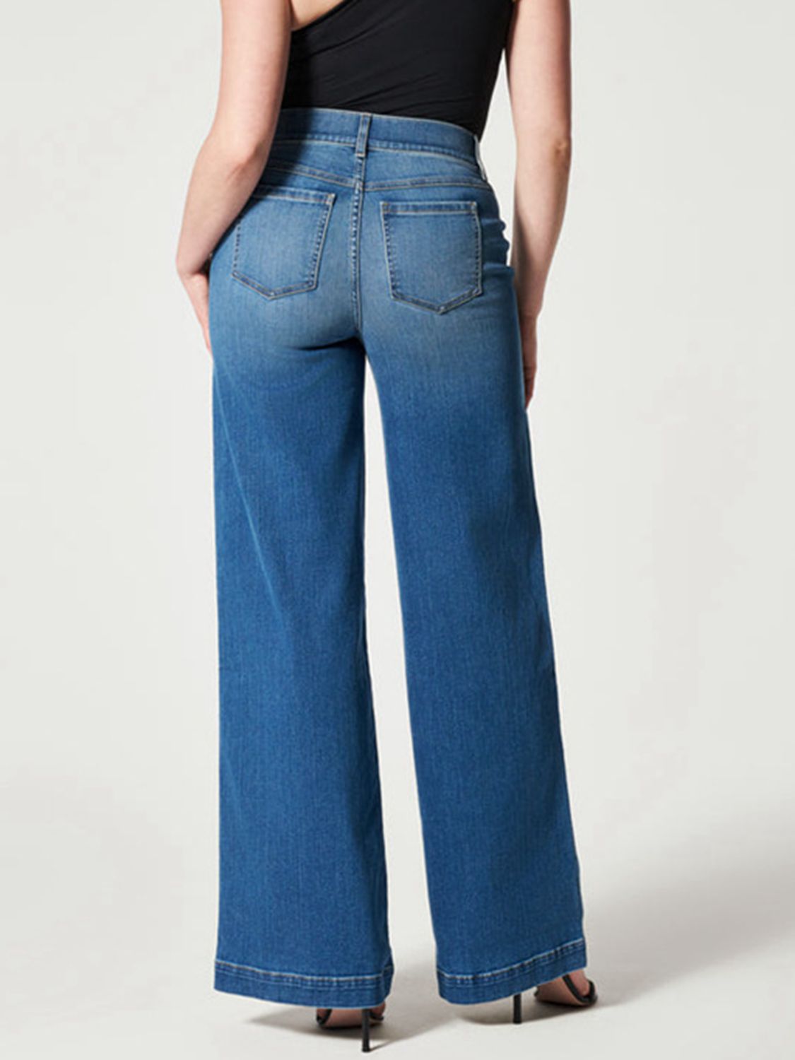 Lange Jeans mit weitem Bein Zweitbild