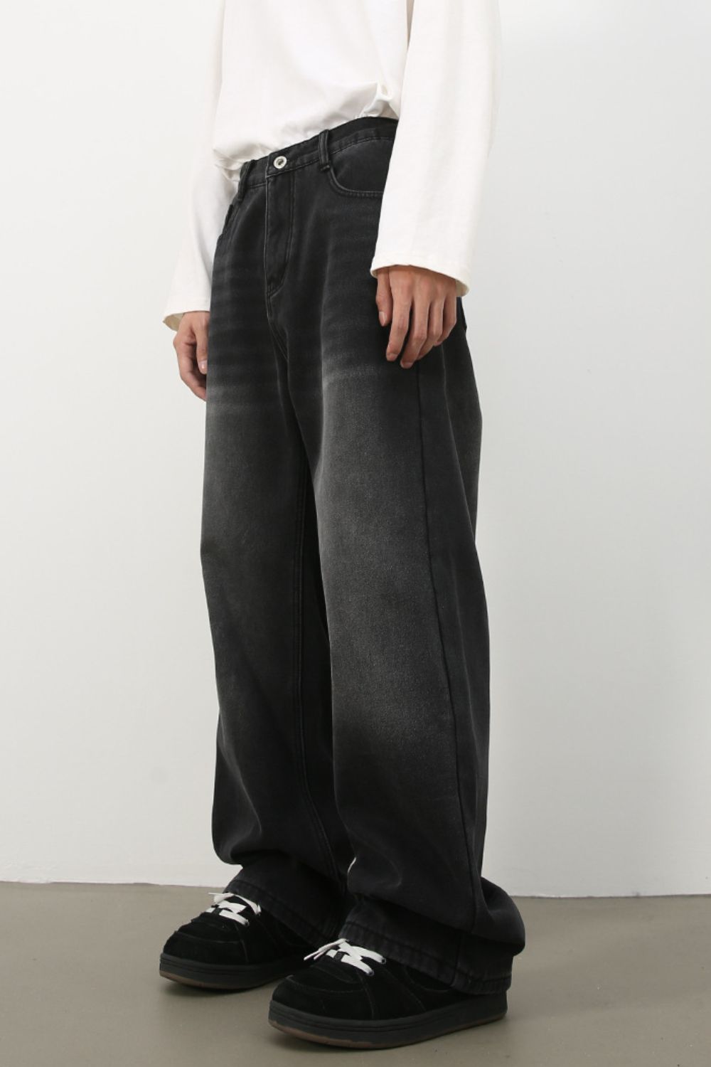 Men's Wide Leg Jeans