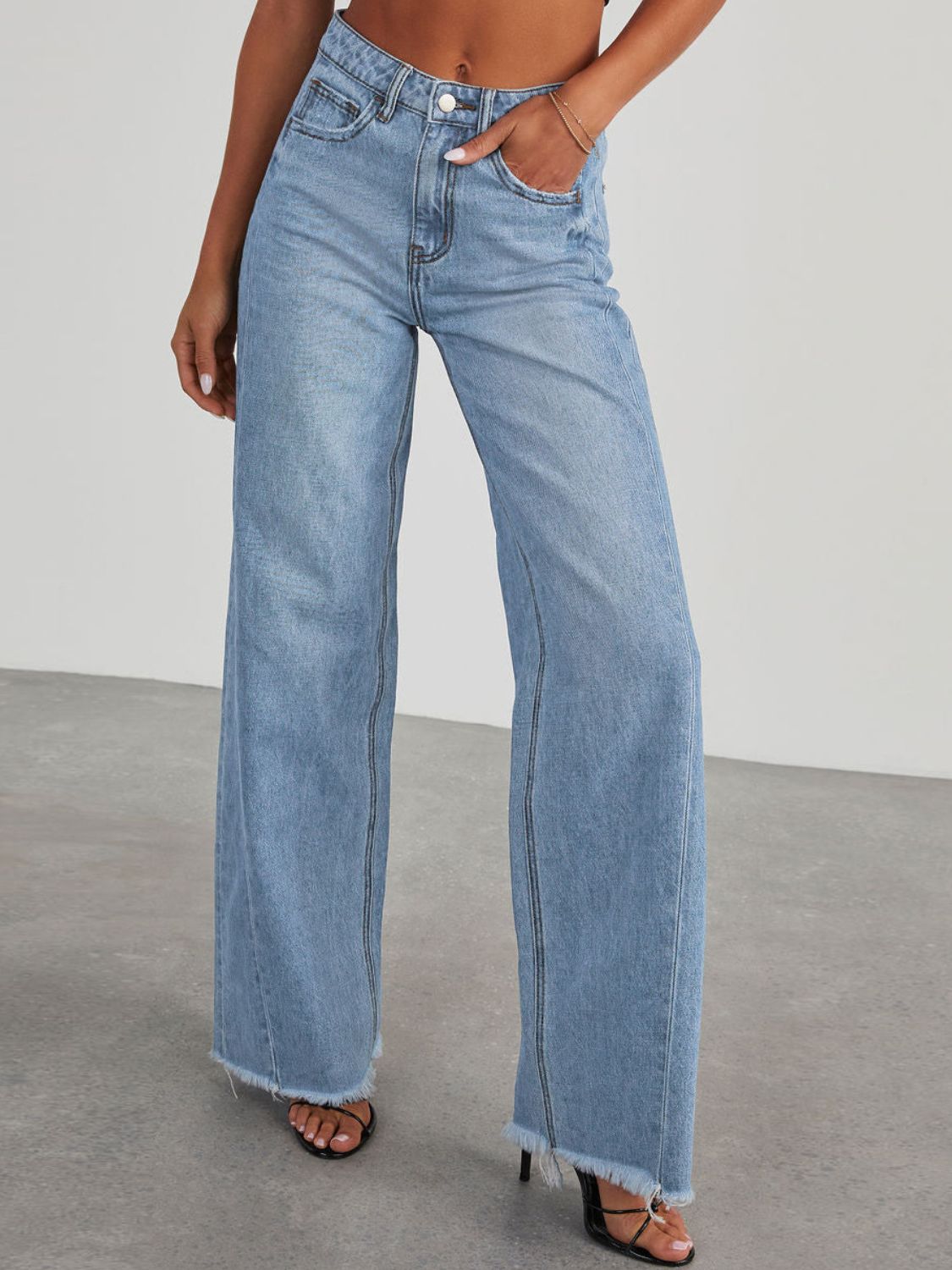 Raw Hem Wide Leg Jeans with Pockets Hauptbild
