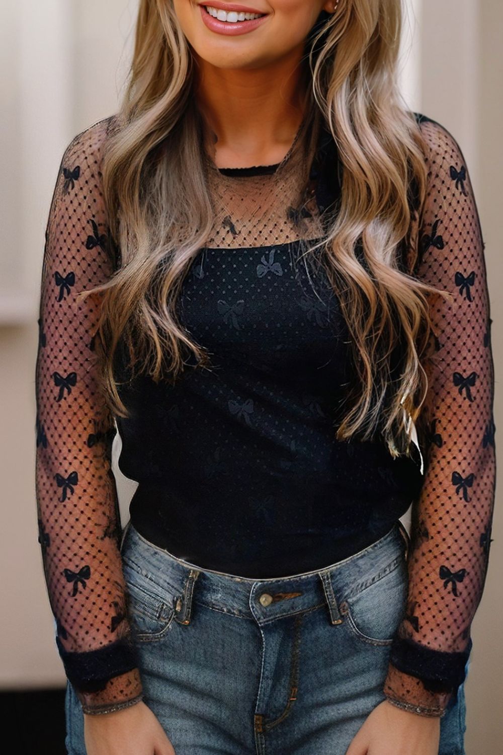 Bow Round Neck Sheer Top Image principale du produit