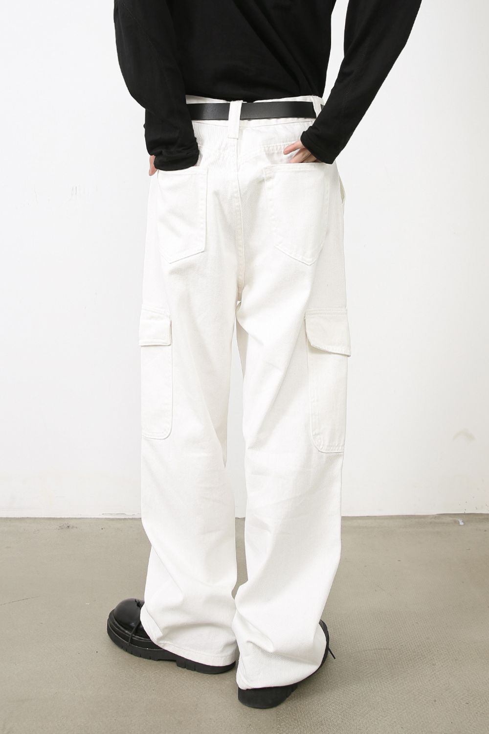 Men's Loose Fit Cargo Jeans