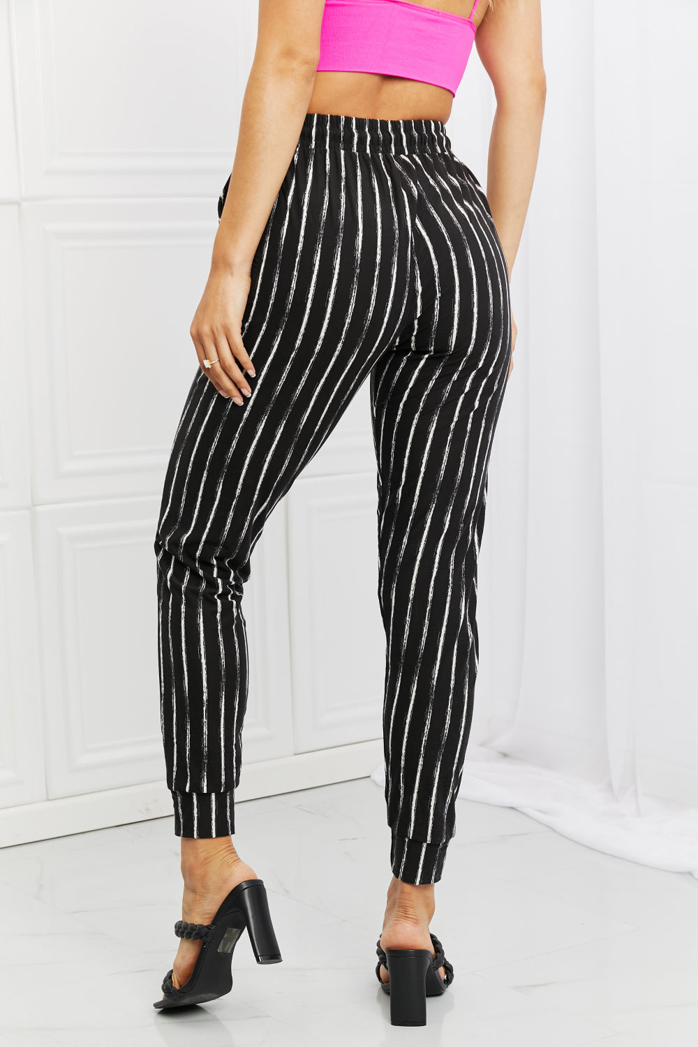 Leggings Depot Stay In Full Size Joggers Secondary image