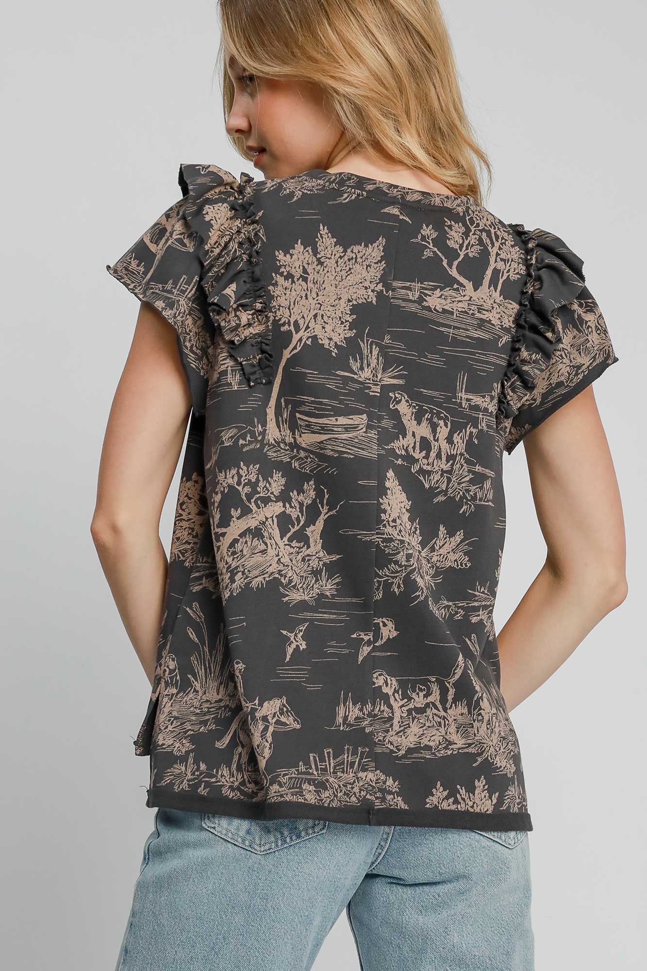 Umgee Ruffled Landscape Print Short Sleeve French Terry Top Zweitbild