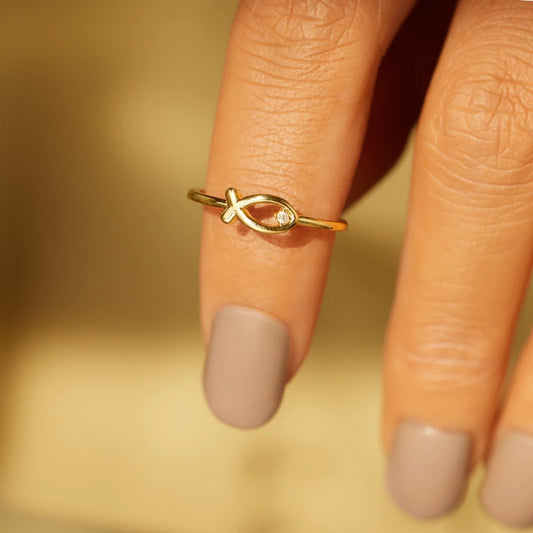925 Sterling Silver Inlaid Zircon Fish Ring - felvior