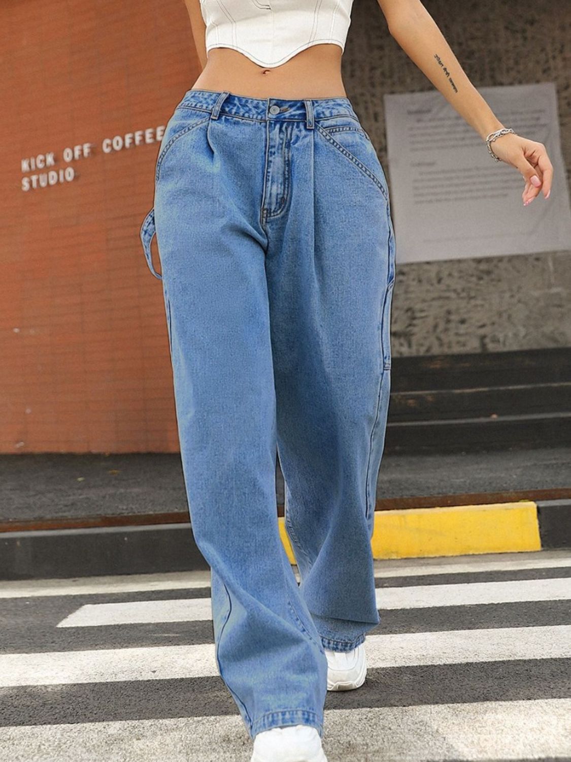 Wide Leg Jeans with Pockets - felvior