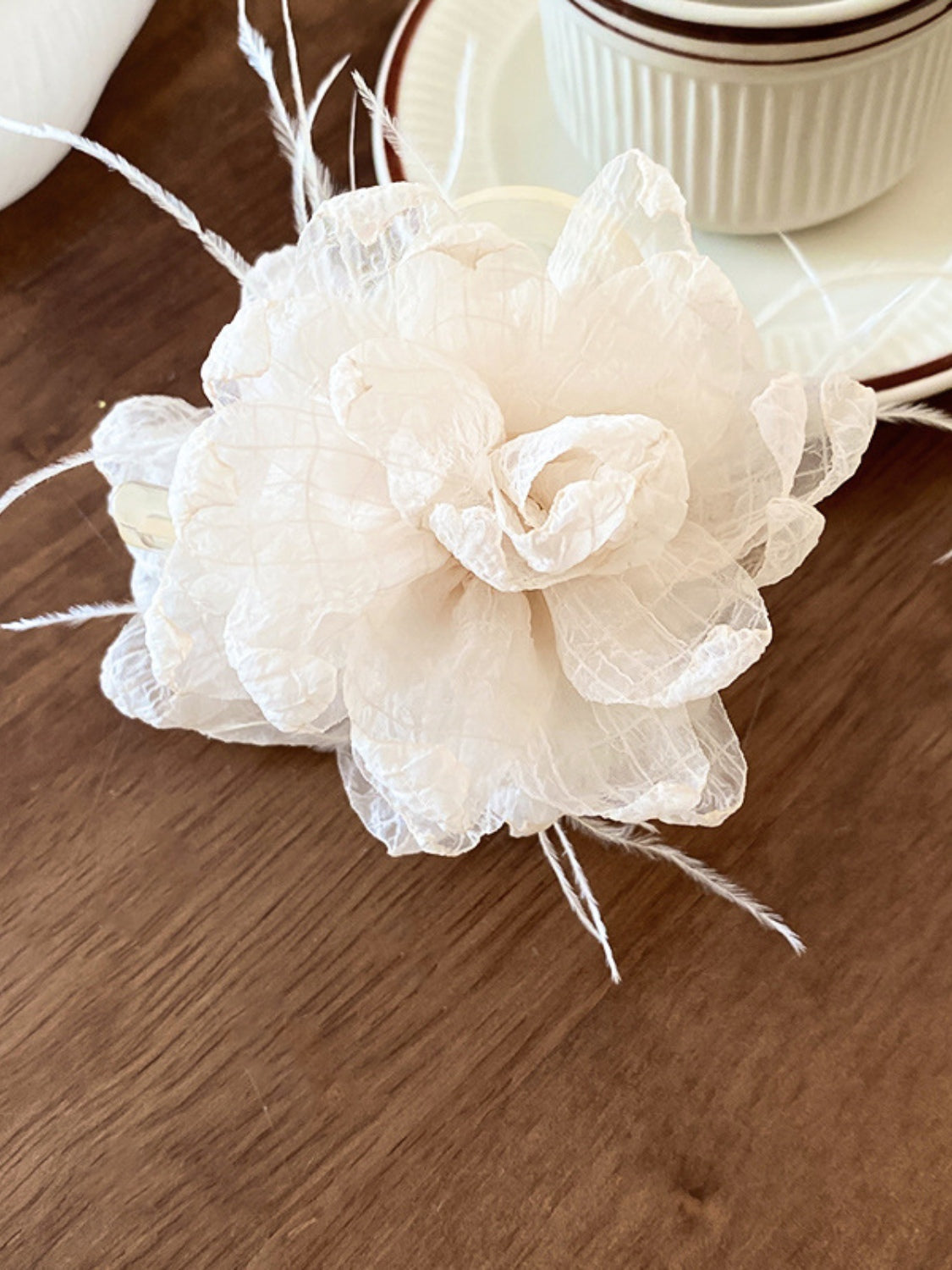 Feather Trim Flower Shape Hair Claw Clip - felvior