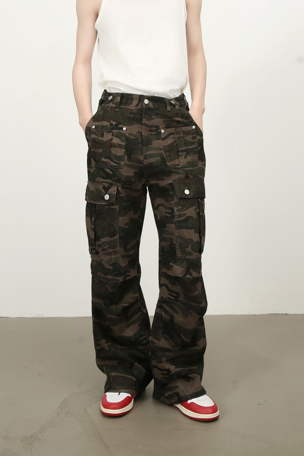 Men's Camouflage Jeans with Cargo Pockets