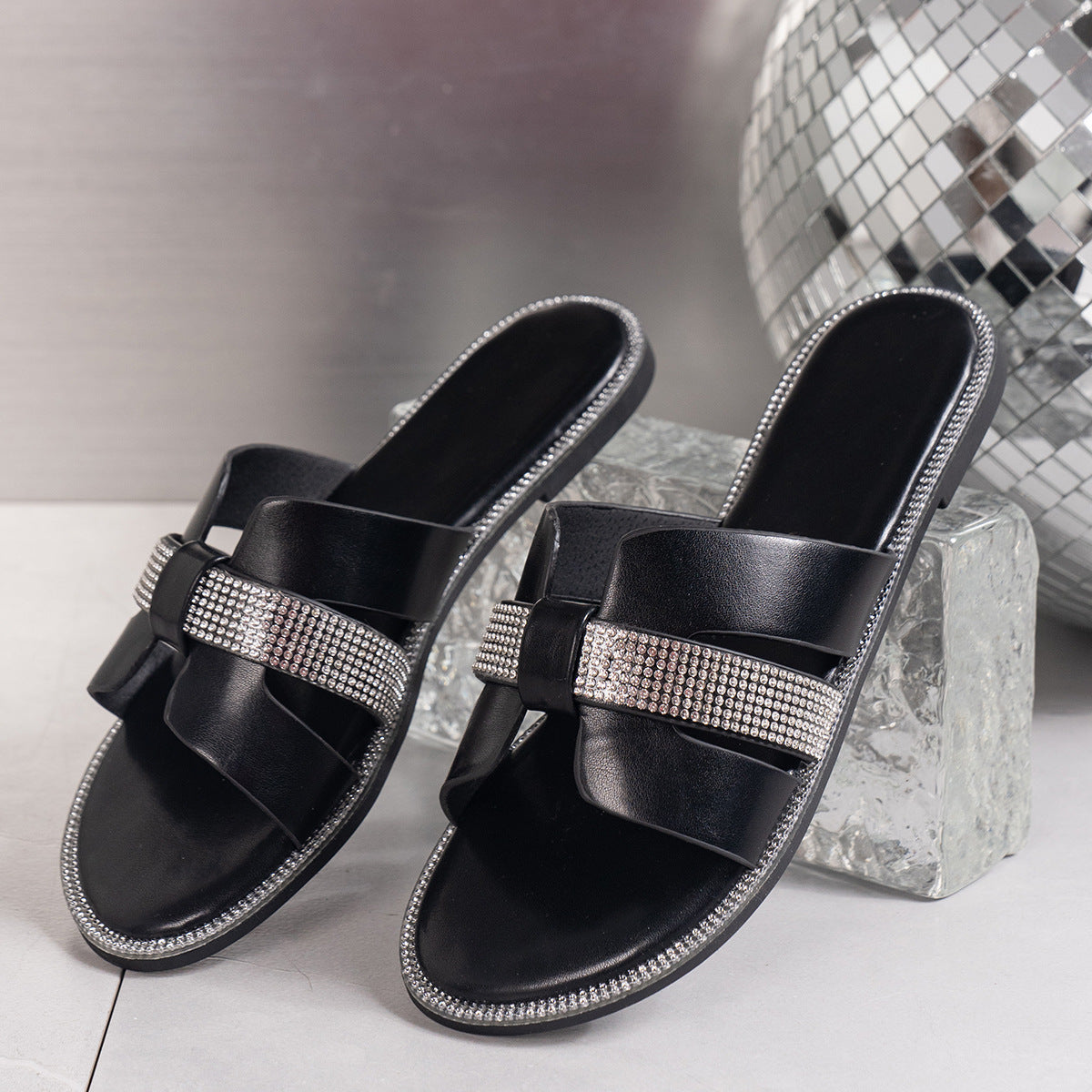 Rhinestone Open Toe Flat Sandals - felvior