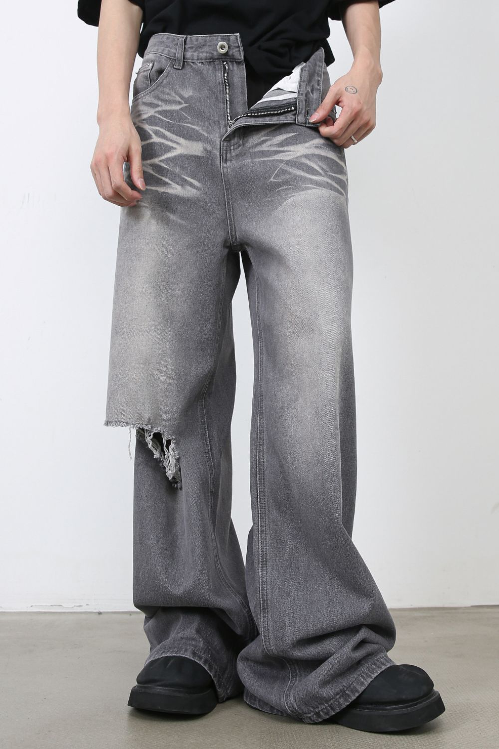 Men's Distressed Wide Leg Jeans Zweitbild