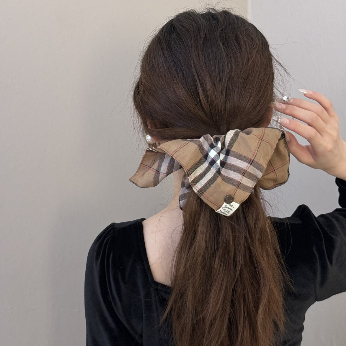 Contrast Plaid Elastic Hair Scrunchy - felvior