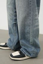 Men's Wide Leg Jeans with Pockets