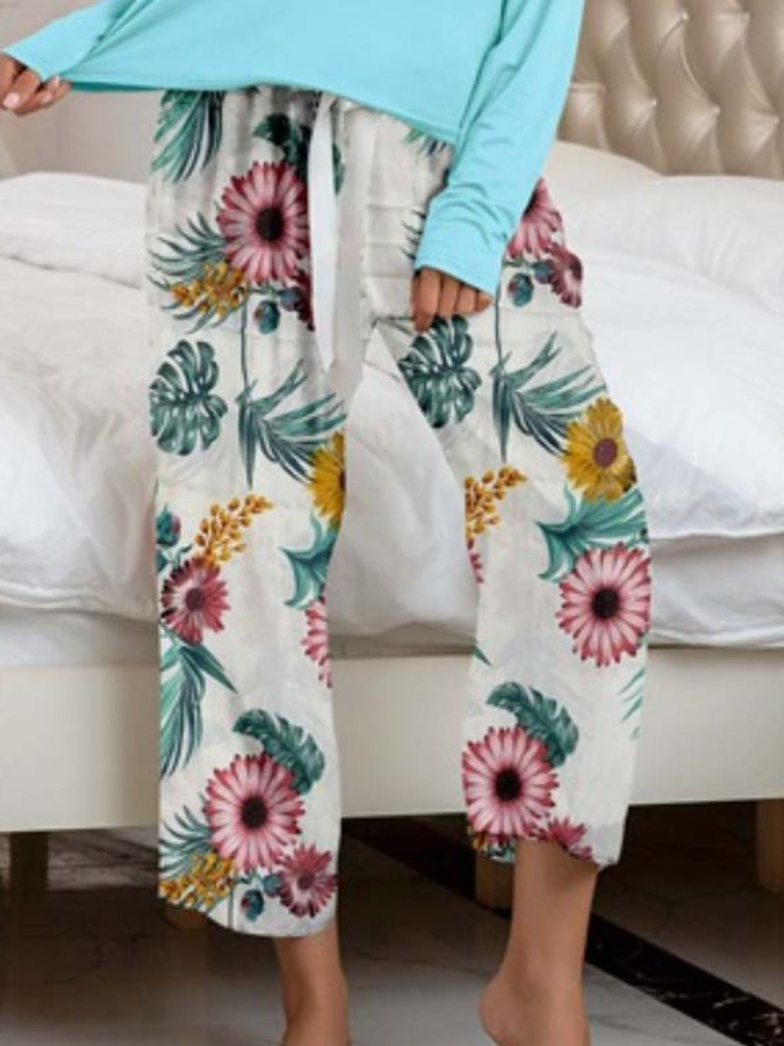 Round Neck Top and Printed Pants Lounge Set - felvior