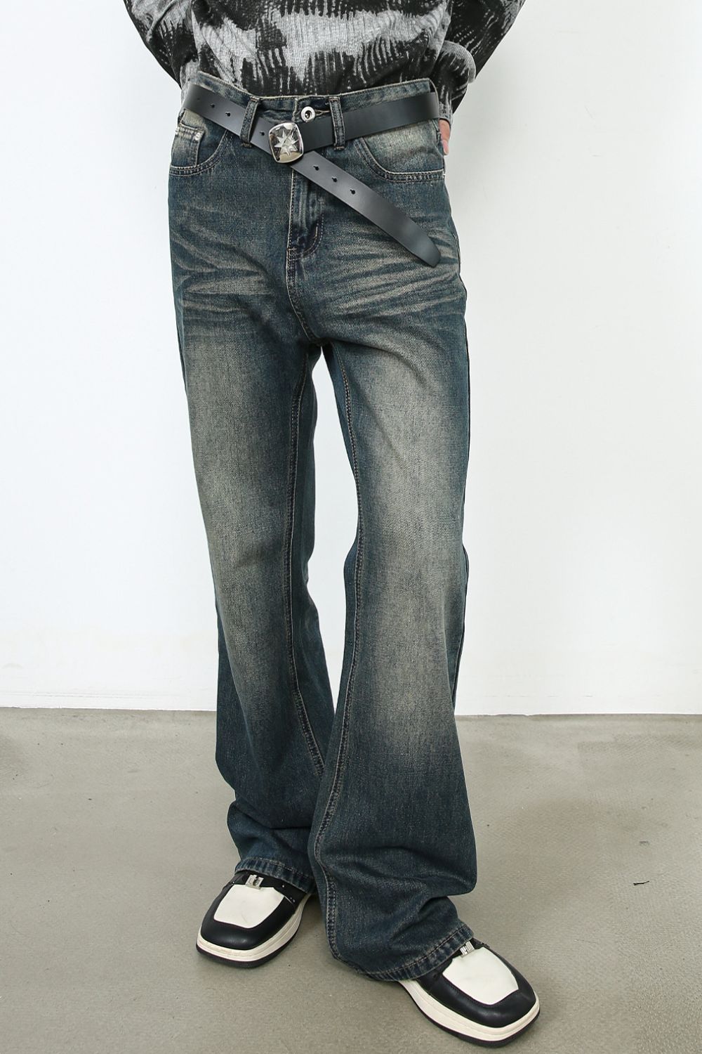 Men's Pocketed Bootcut Jeans Hauptbild
