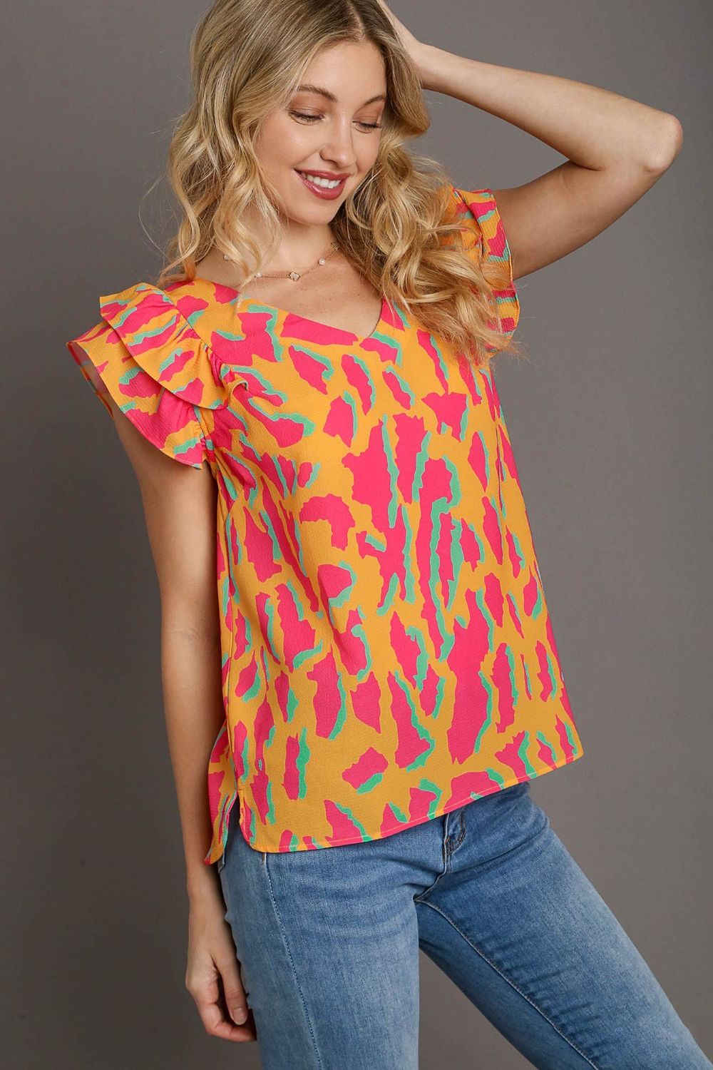 Umgee Full Size Abstract Print V-Neck Double Layer Ruffle Sleeve Blouse Plus Size Hauptbild