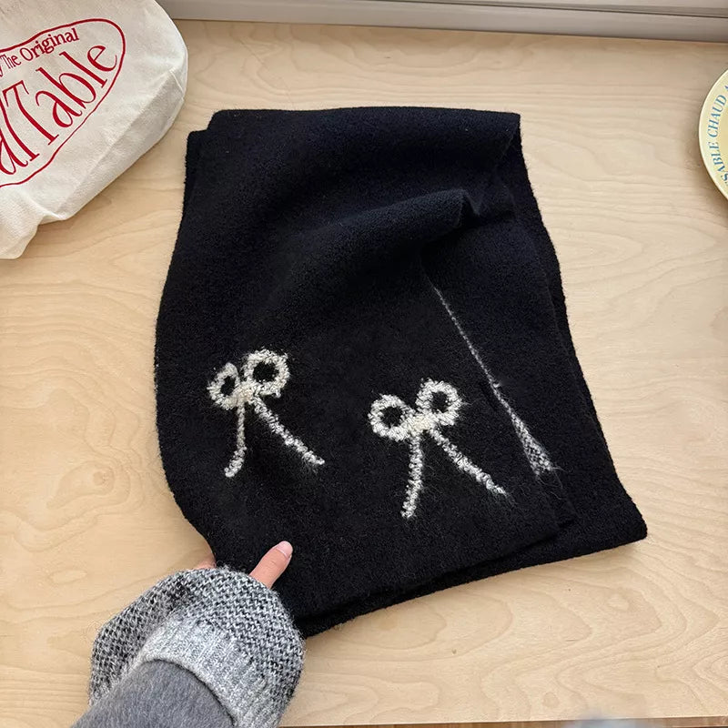 Bow Winter Scarf Secondary image