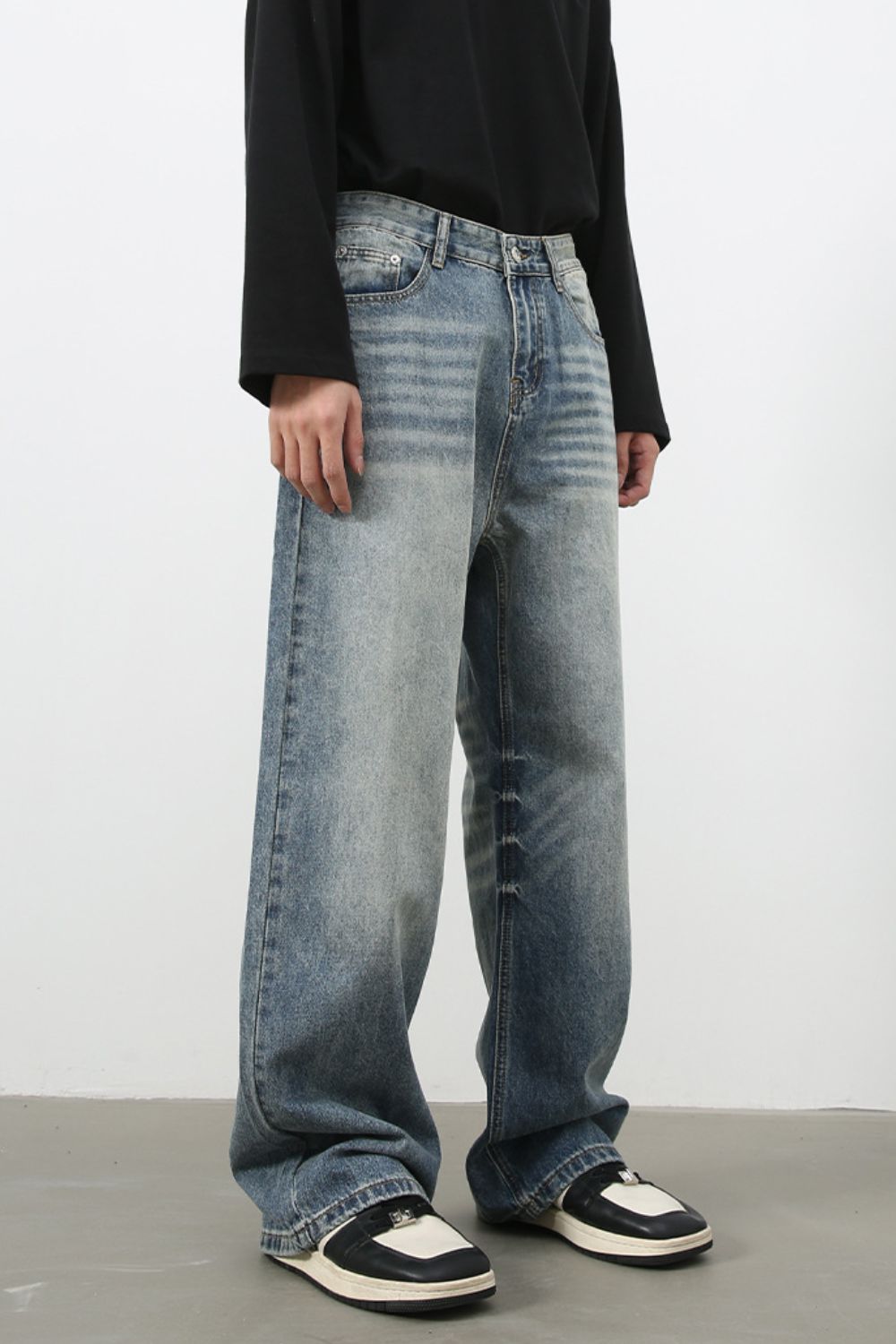 Men's Wide Leg Jeans with Pockets