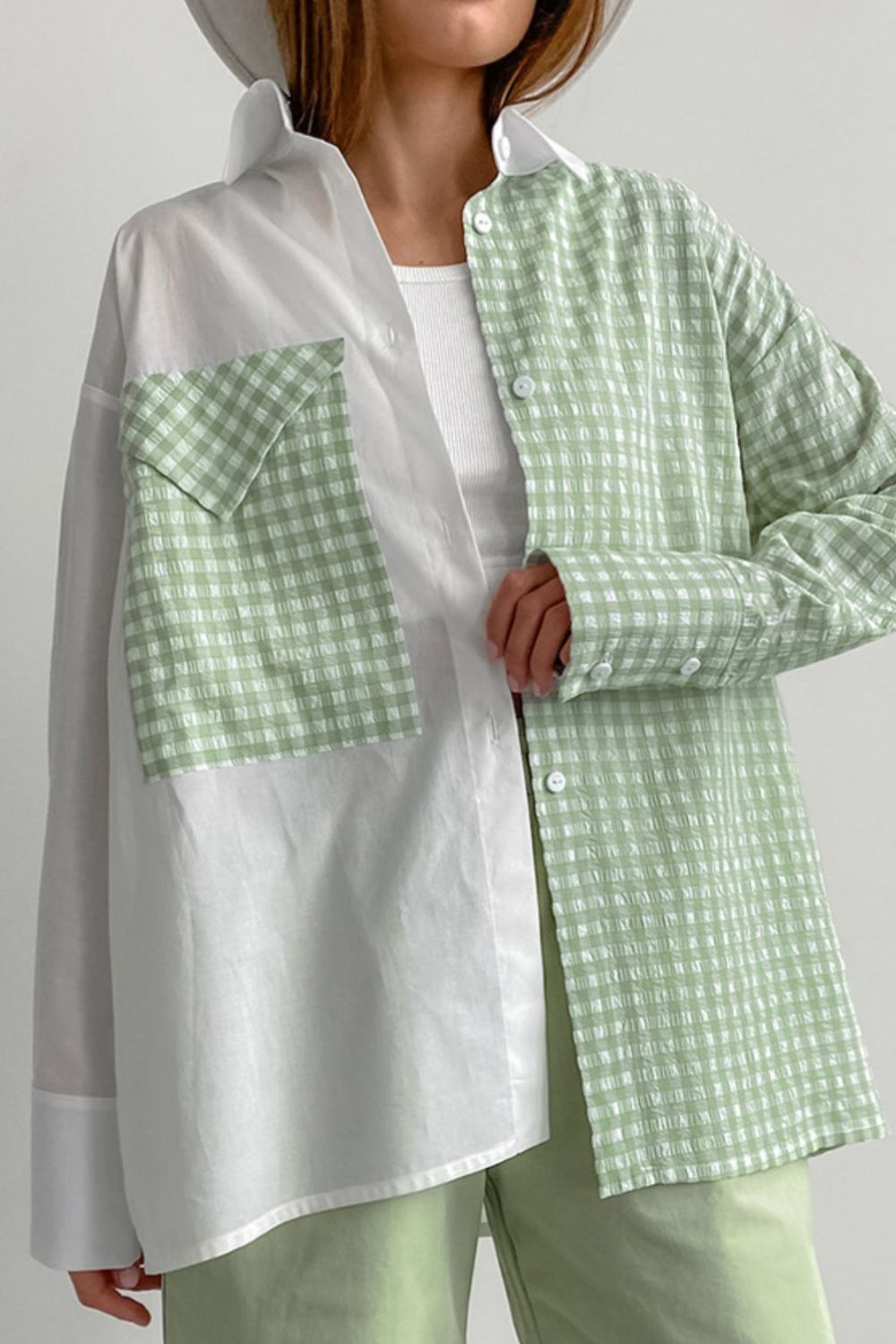 Chemise boutonnée à manches longues et carreaux bicolores Image secondaire du produit