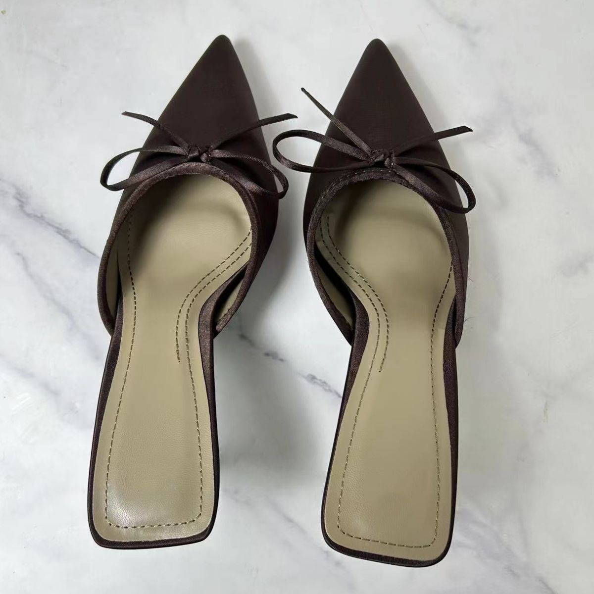 Satin Pointed Toe Pumps - felvior