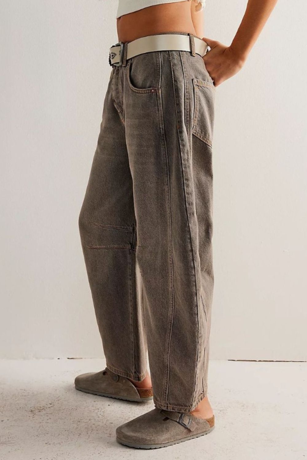 Wide Leg Jeans with Pockets - felvior