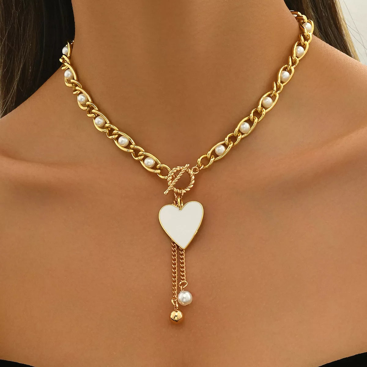 18K Gold-Plated Pearl Heart Necklace Secondary image