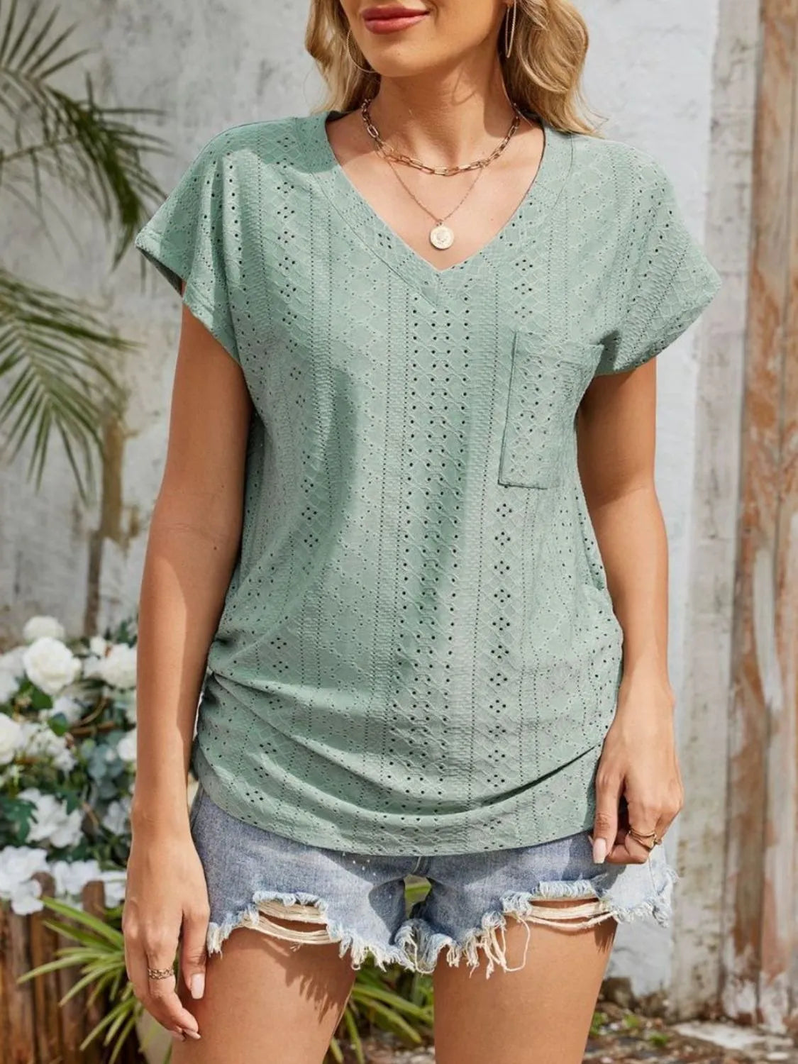 Eyelet V-Neck Short Sleeve Top - felvior