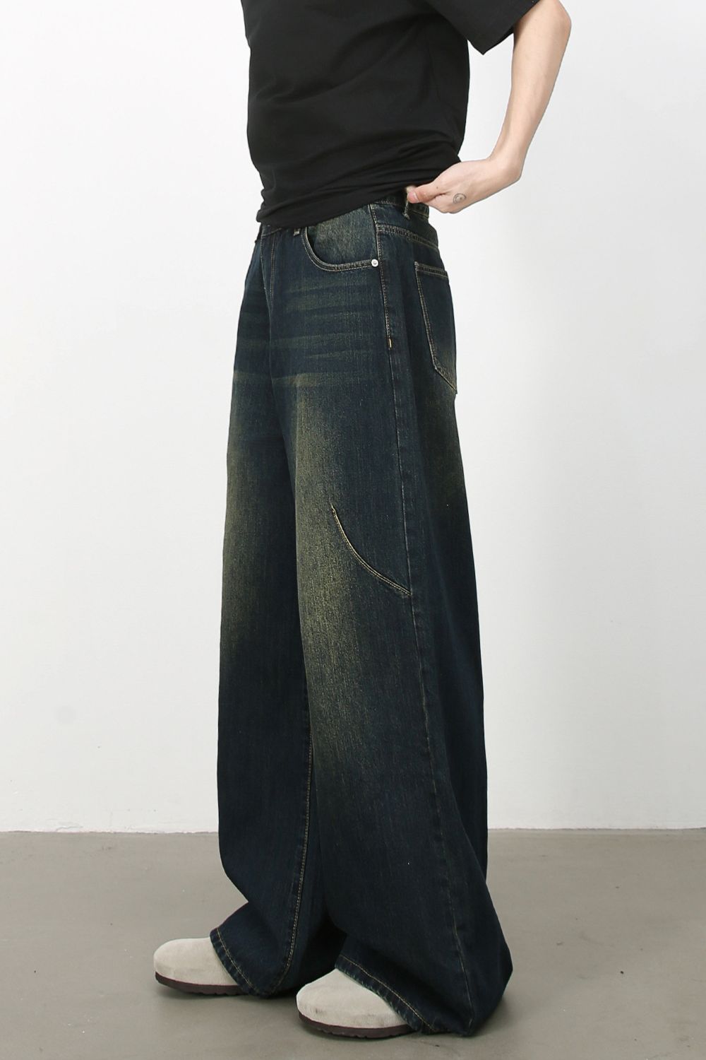Men's Wide Leg Jeans