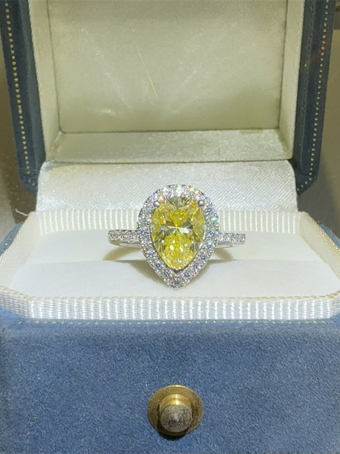 2 Carat Moissanite 925 Sterling Silver Teardrop Shape Ring - felvior