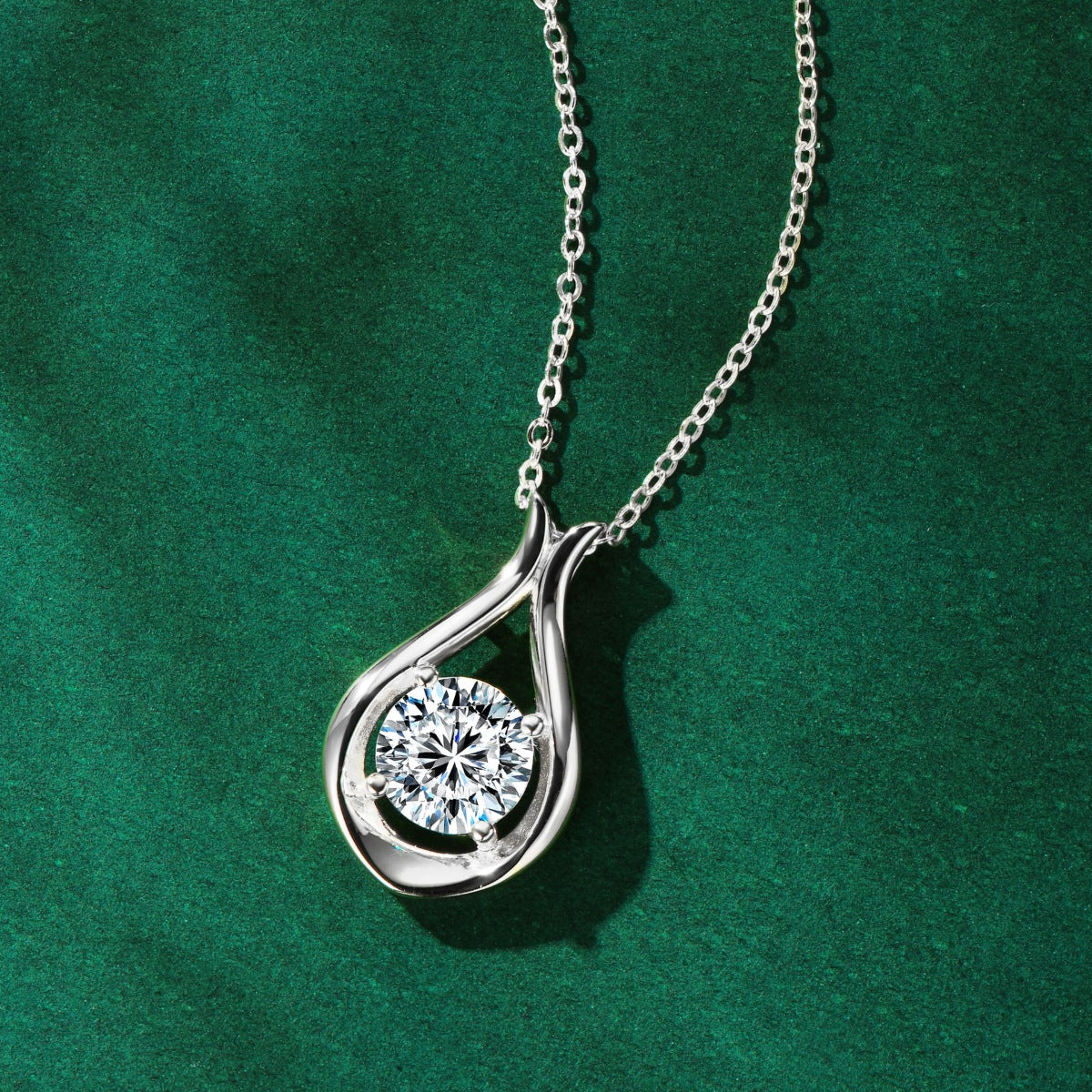 2 Carat Moissanite 925 Sterling Silver Pendant Necklace - felvior