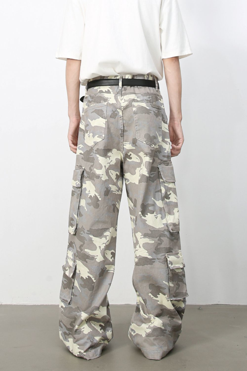 Men's Camouflage Wide Leg Cargo Jeans