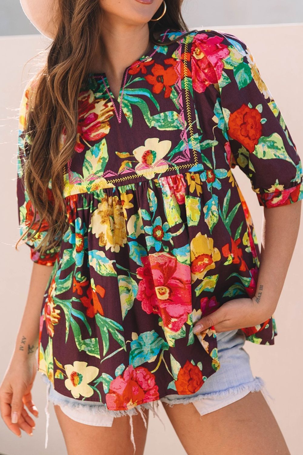 Flower Embroidered Trim Half Sleeve Blouse Image principale du produit