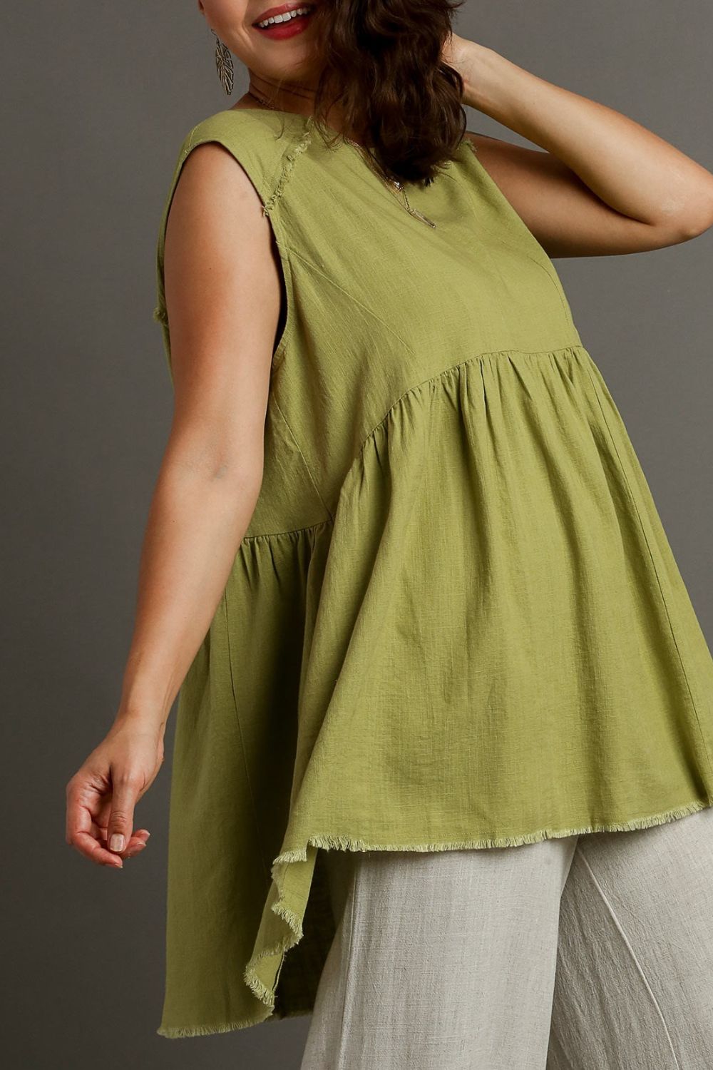 Umgee Full Size Raw Hem Linen Round Neck Sleeveless Top Plus Size