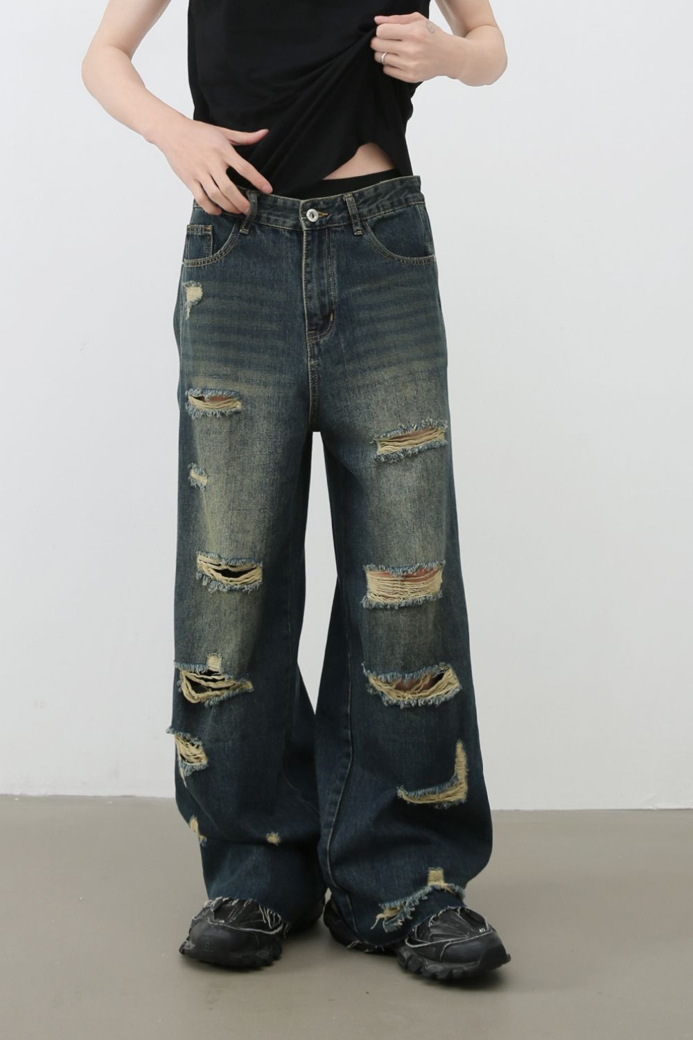 Men's Frayed Hem Distressed Wide Leg Jeans