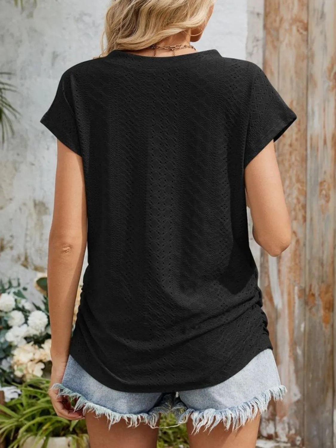 Eyelet V-Neck Short Sleeve Top - felvior