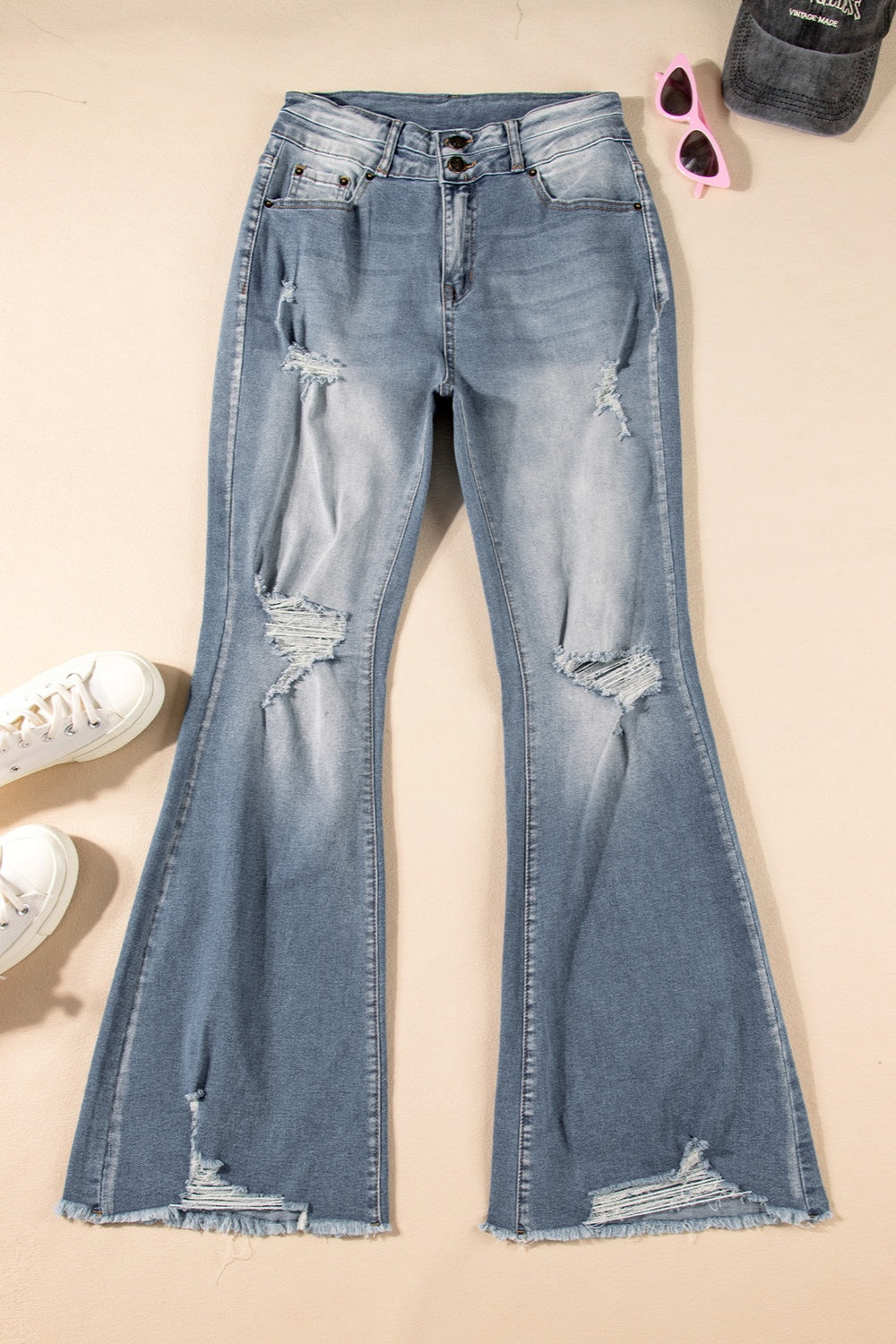 Bootcut-Jeans mit Used-Look und offenem Saum Zweitbild
