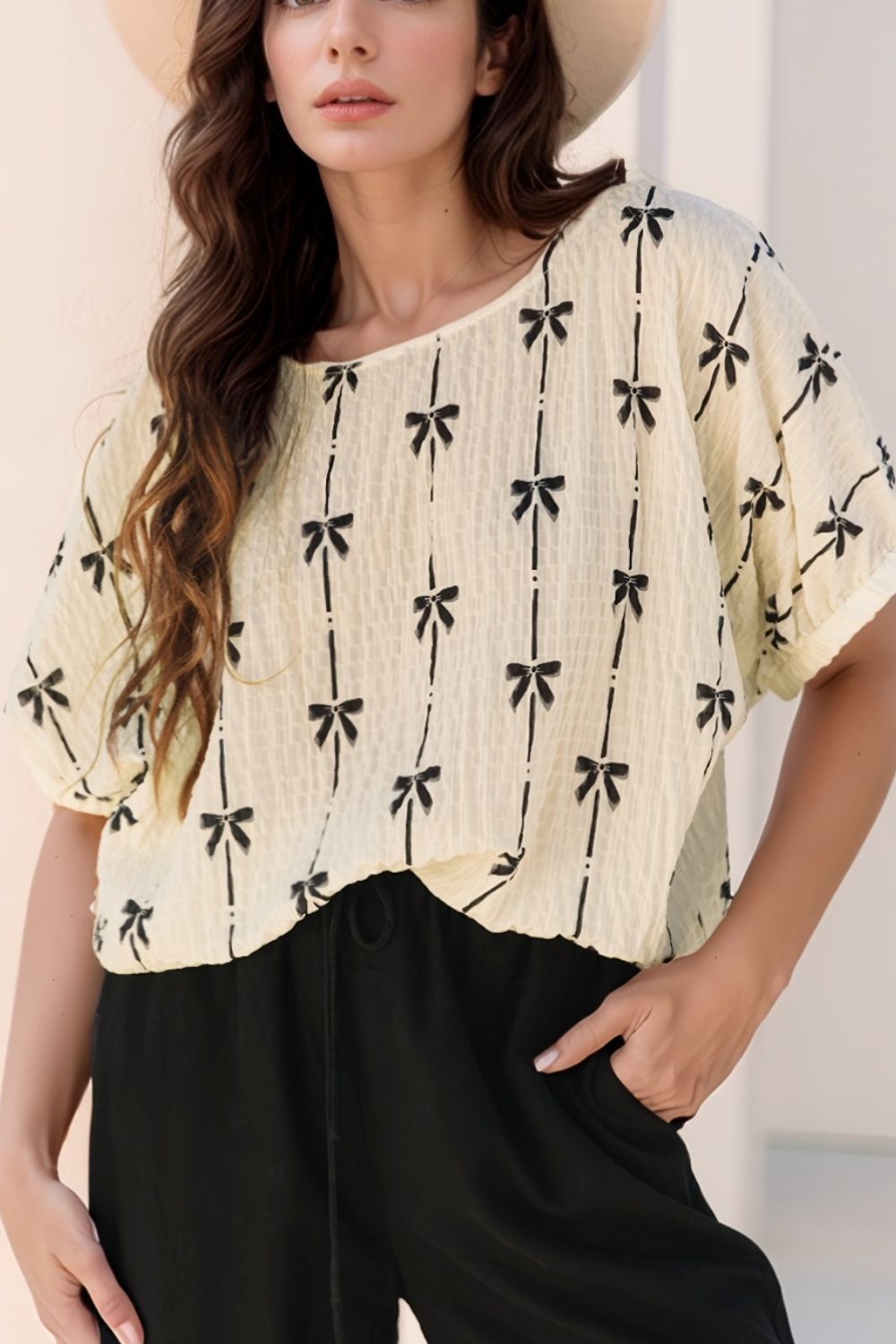 Bow Print Short Sleeve Top Image principale du produit