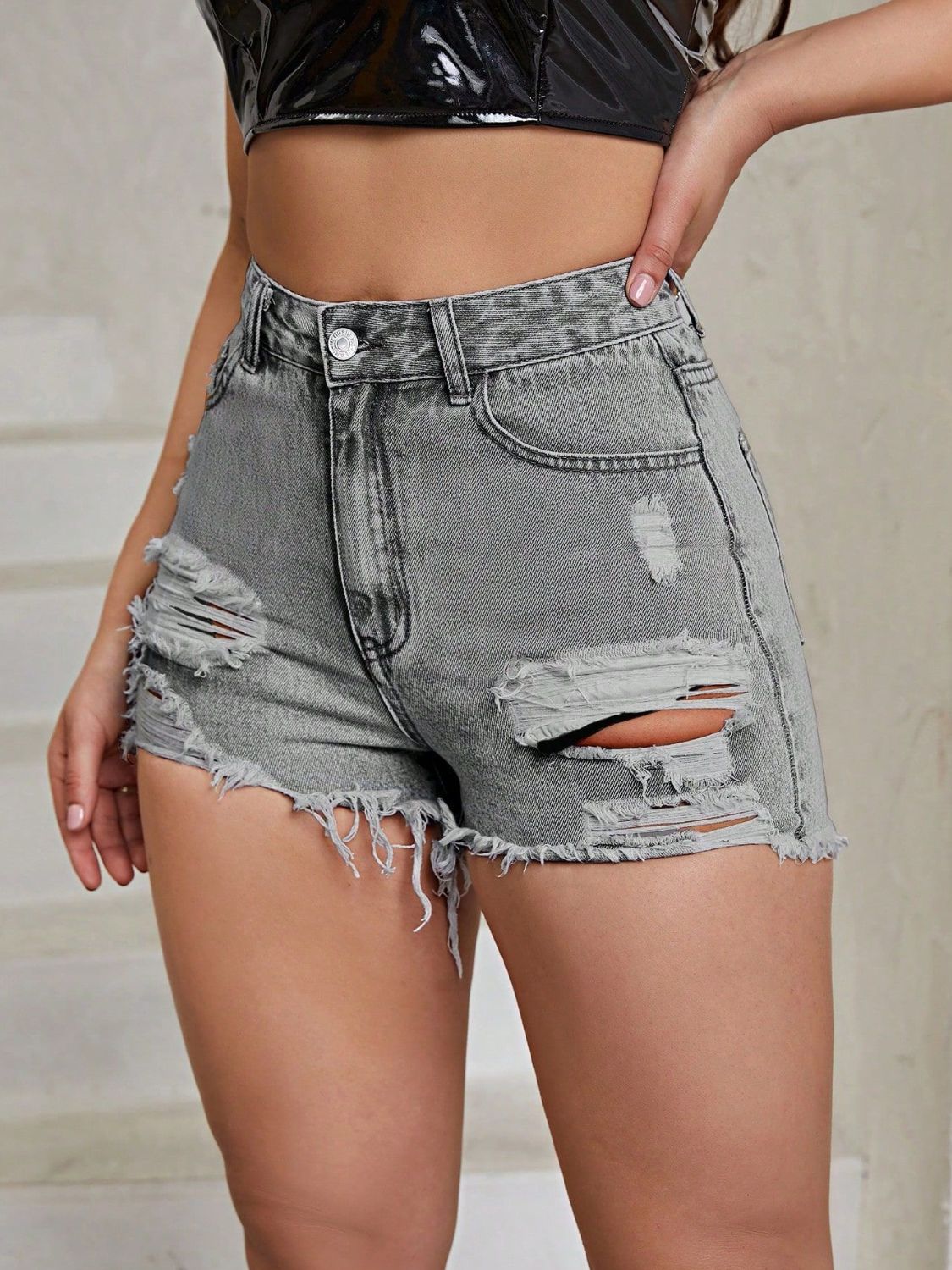 Distressed Raw Hem High Rise Denim Shorts - felvior