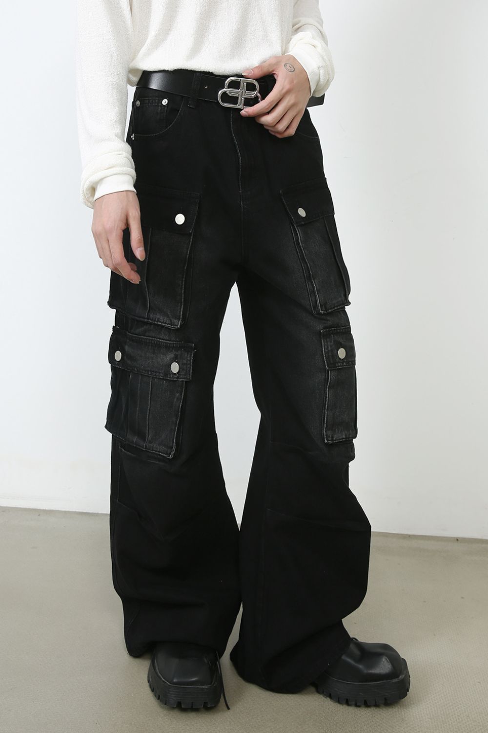 Men's Wide Leg Jeans with Cargo Pockets - felvior