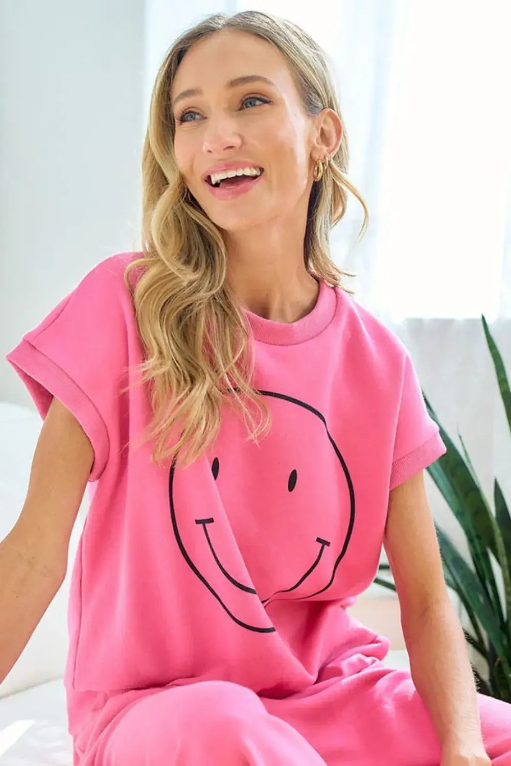 First Love Smile Face Drop Shoulder Brushed Inside T-Shirt Hauptbild