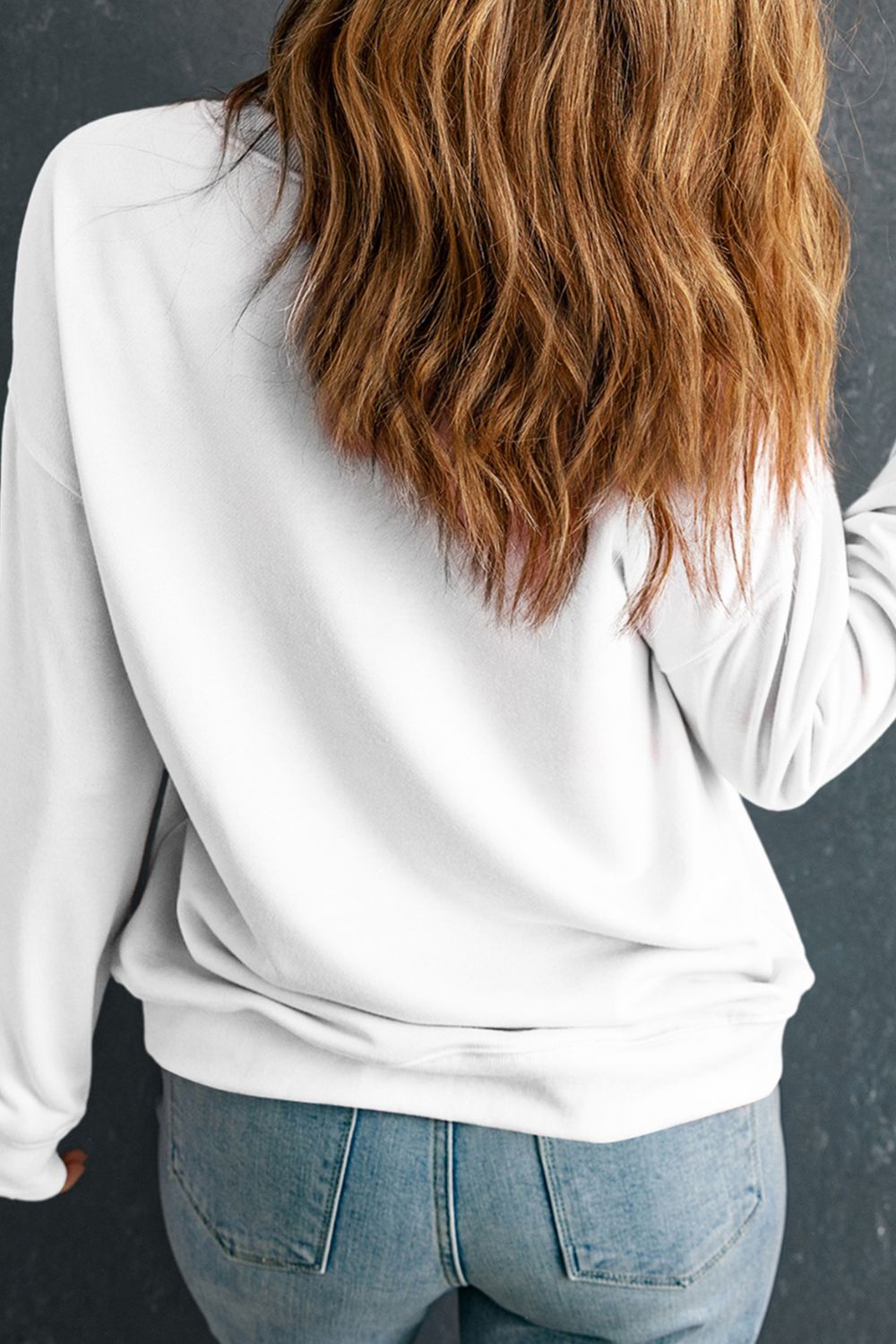 Graphic Round Neck Long Sleeve Sweatshirt - felvior