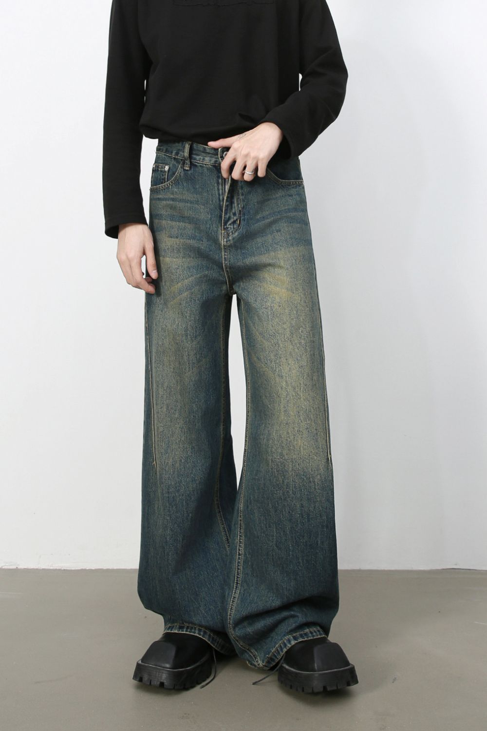 Men's Wide Leg Jeans