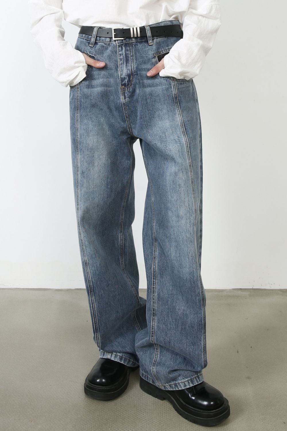 Men's Mid Rise Jeans with Pockets