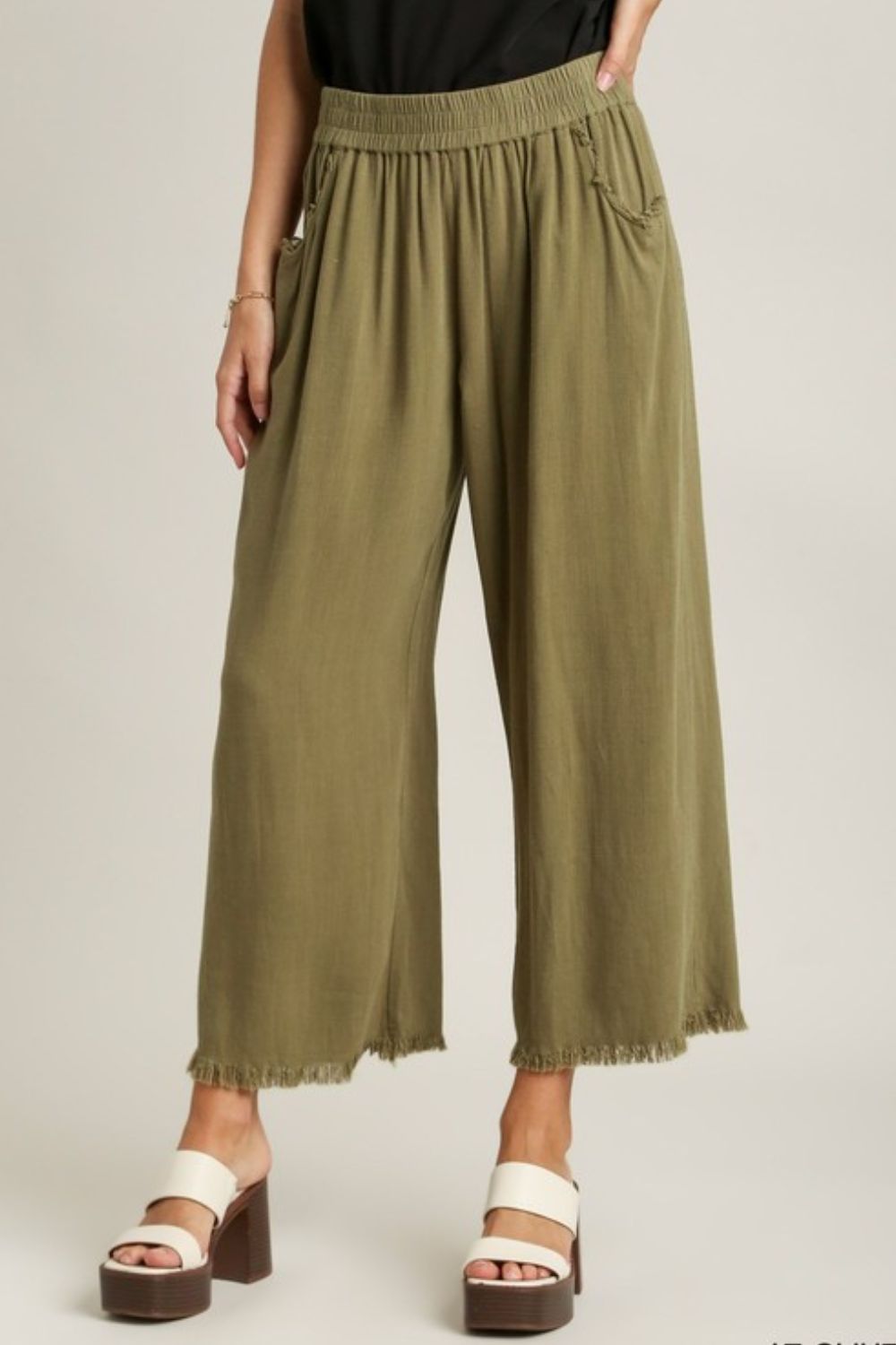 Umgee Full Size Linen Blend Elastic Waistband Wide Leg Pants Plus Size Image principale du produit