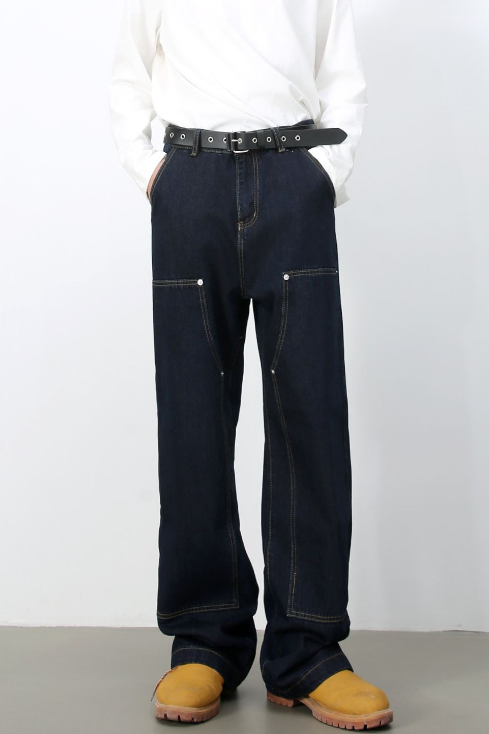 Men's Wide Straight Leg Jeans with Pockets