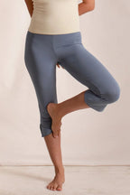 Side Slit Capris Leggings
