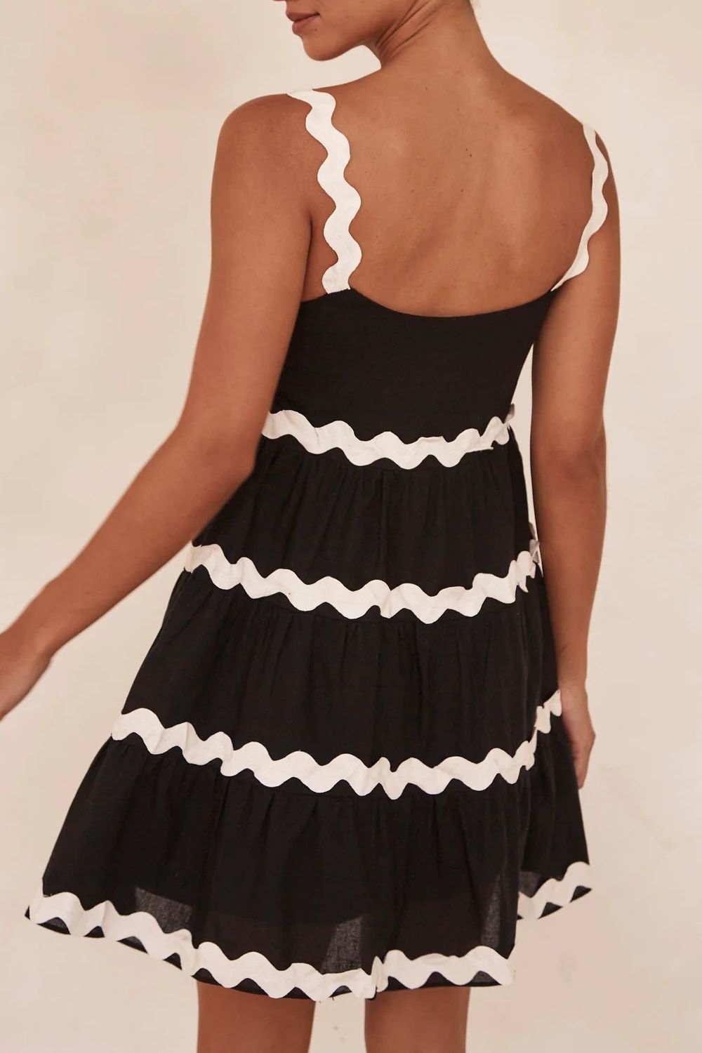 Contrast Trim Square Neck Tiered Dress - felvior