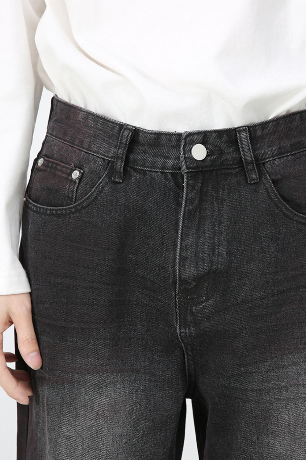 Men's Loose Fit Jeans with Pockets